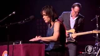 Beth & Joe - Chocolate Jesus - Live in Amsterdam by HartAndBonamassa 588,180 views 9 years ago 2 minutes, 52 seconds