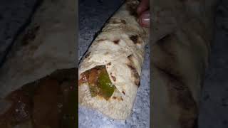 Bachii Hui Roti Ka Perfect Use?viral trending youtubeshorts shortvideo food rotiwrap shorts