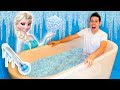 BAGNO IN UNA VASCA PIENA DI ACQUA E GHIACCIO! (Ice Bath Challenge)