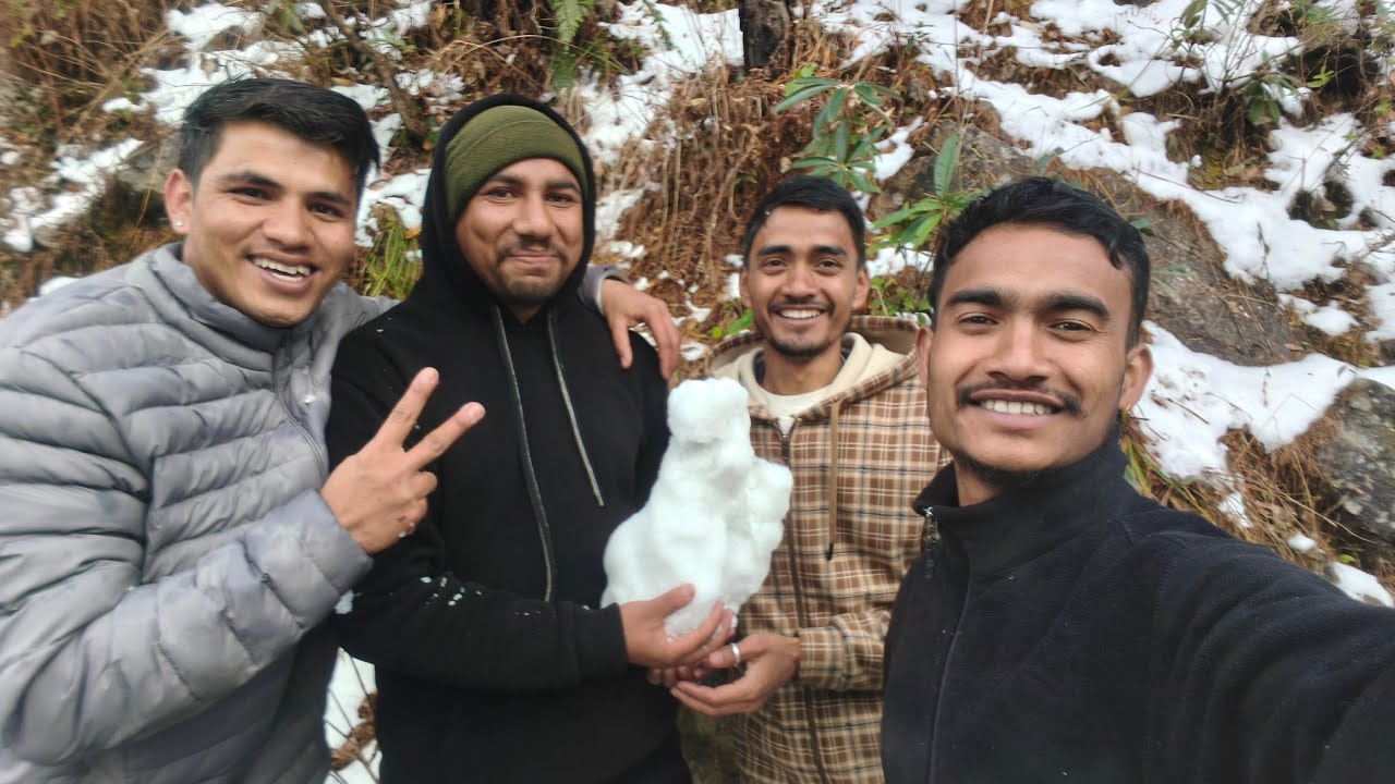 बर्फीले मौसम के मजे दोस्तो के साथ || pahadi lifestyle vlogs 
