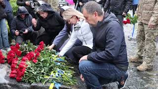 Вінничани віддали шану полеглим воїнам і Героям Небесної Сотні