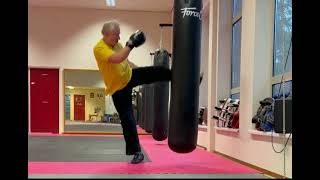 Typical Dutch multi combination of punches and kicks, Kru Arnaud