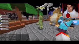 HE SPAWNED IN A SHINY CHARIZARD! | PIXELMON ISLAND SMP #12 - Minecraft Mods screenshot 1