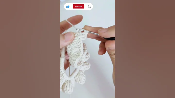 Crochet Scrunchies💛#crochet #tutorial #crochetscrunchies #beginnercrochet #easycrochet