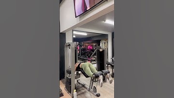 Lying leg curls 1 + 1/4