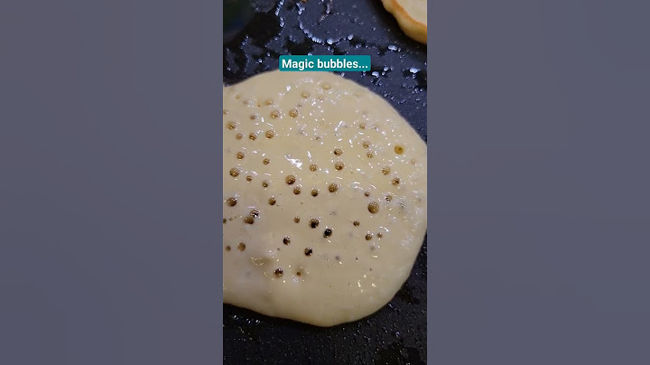 Is it time to flip your pancakes? wait for "magic" bubbles.  #flippinghousesandpancakes #pancakes