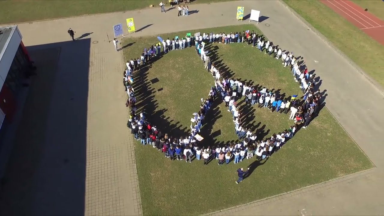 Give peace a chance - Friedensaktion an der Otto-Hahn-Schule in Hanau