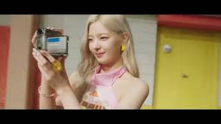 ITZY-“None of My Business” M/V