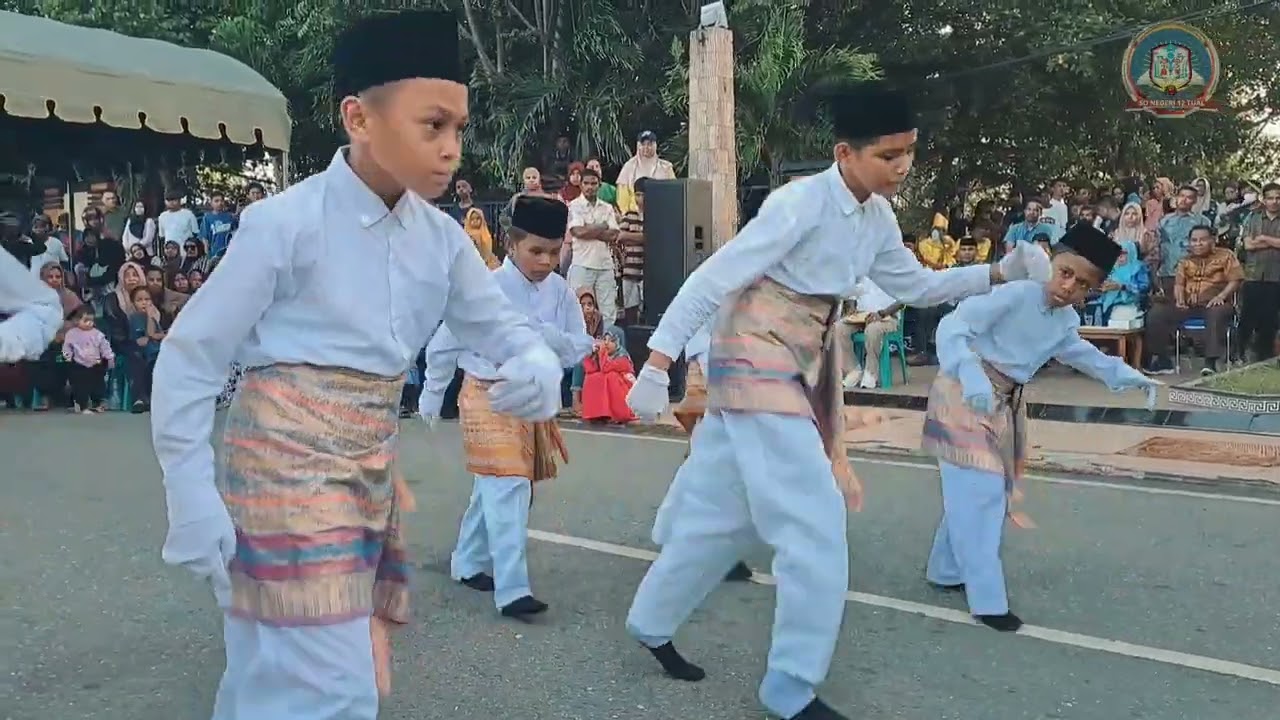 Penampilan Tari SAMRA HUT Kota Tual ke 17 Tahun 2024.