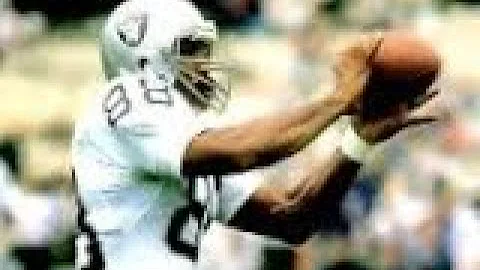 Oakland Raiders / Las Vegas Raiders TE Legend Raym...