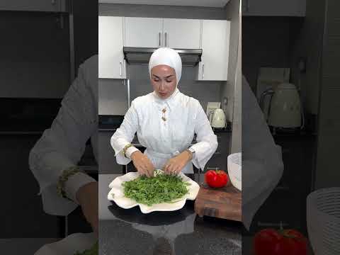 سلطة الطماطم و جبنة البوراتا الايطاليه من افضل السلطات عندي