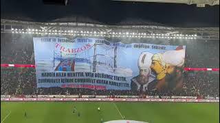 Trabzonspor taraftarından kareografi sen orasını kafana takma Behiç biz İstanbul'la anlaşırız Resimi