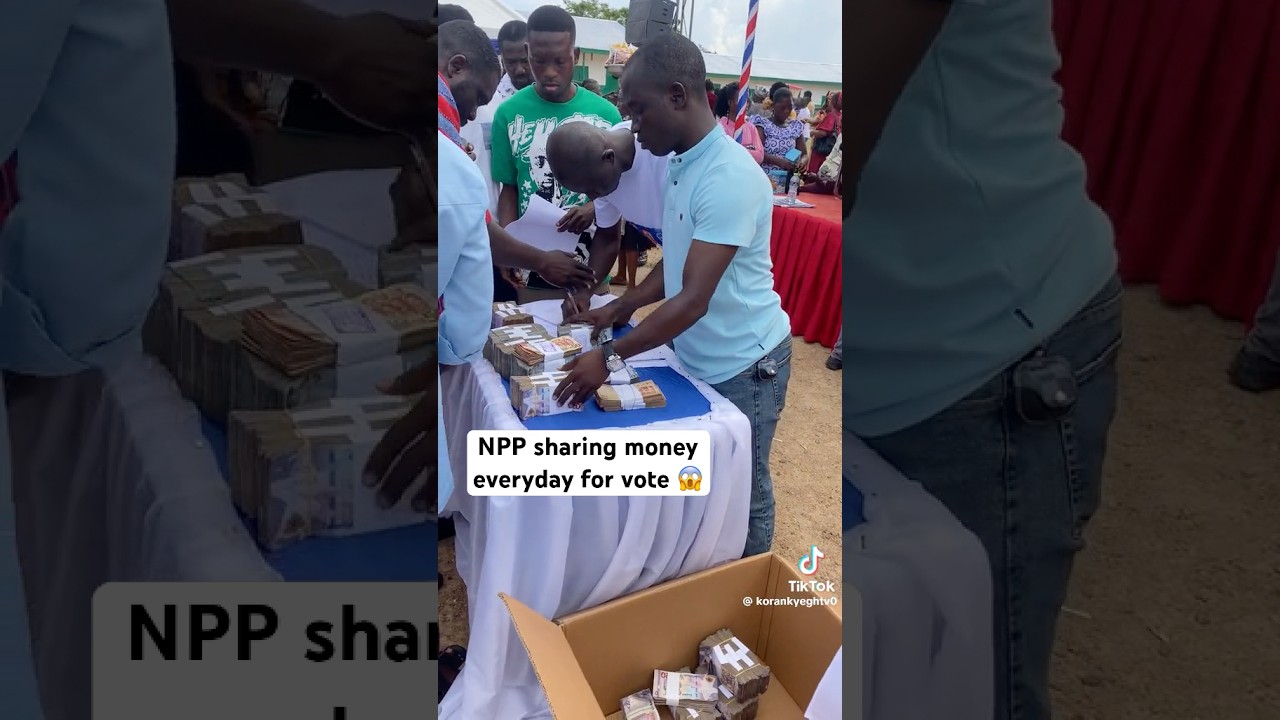 NPP Sharing money for vote 😳Oh Ghana 🇬🇭 
