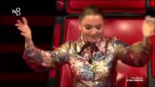 O Ses Sahnesinde Müthiş Düet Efsane Şarkıyı Birlikte Söylediler...