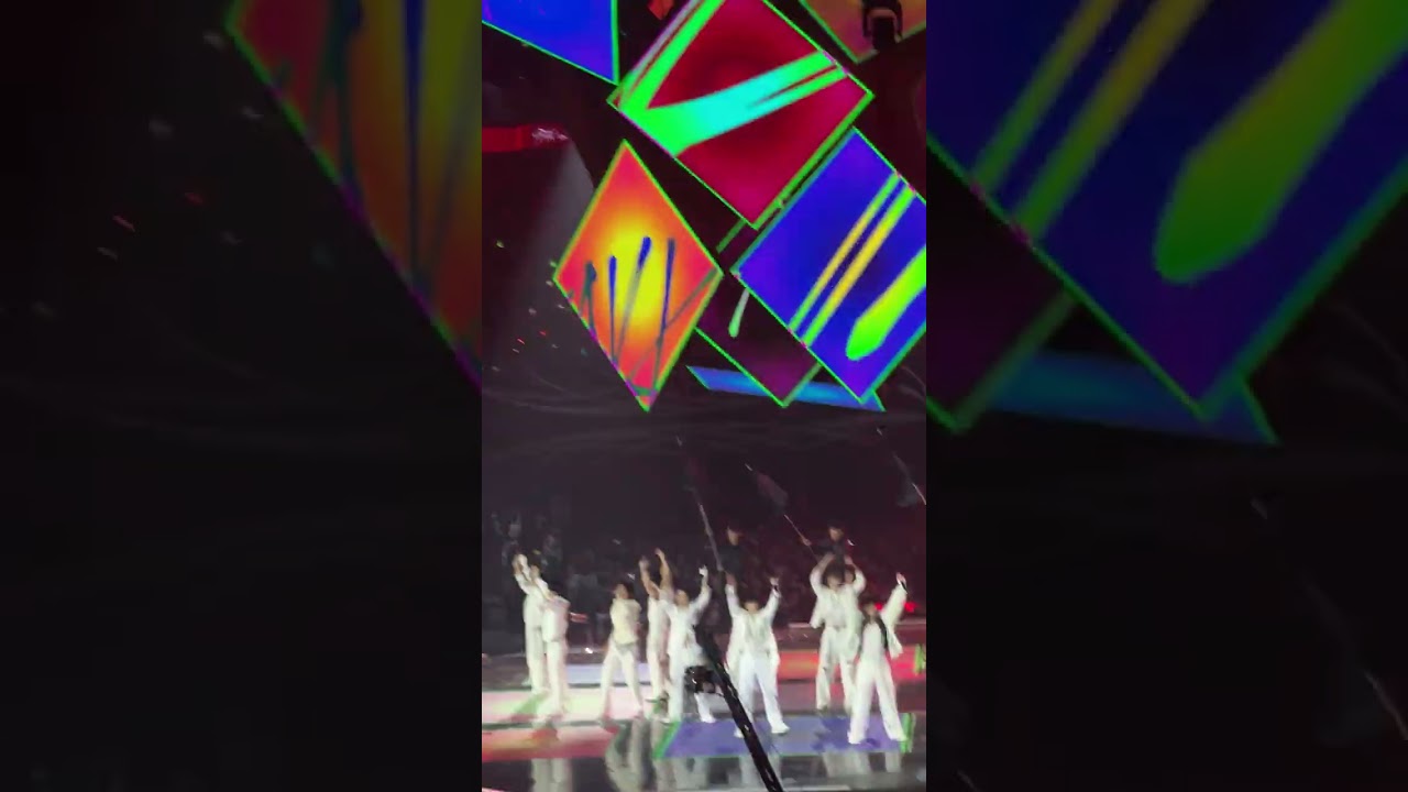 Stray Kids - Walkin' on Water, Mountains (SBS Gayo Daejeon 2024 Christmas 25.12.2024)