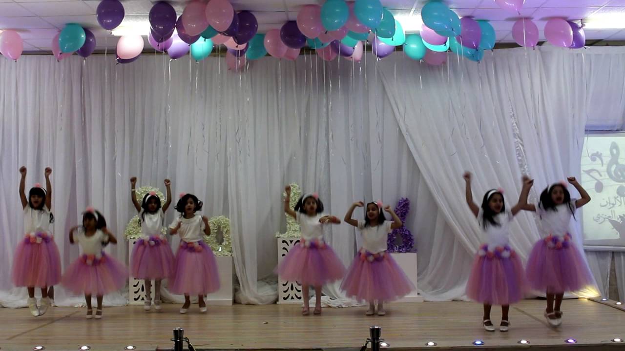 حفل ختام انشطة ابتدائية الأكاديمية العصرية،فقرة دنياالألوان أ/ناديه العنزي