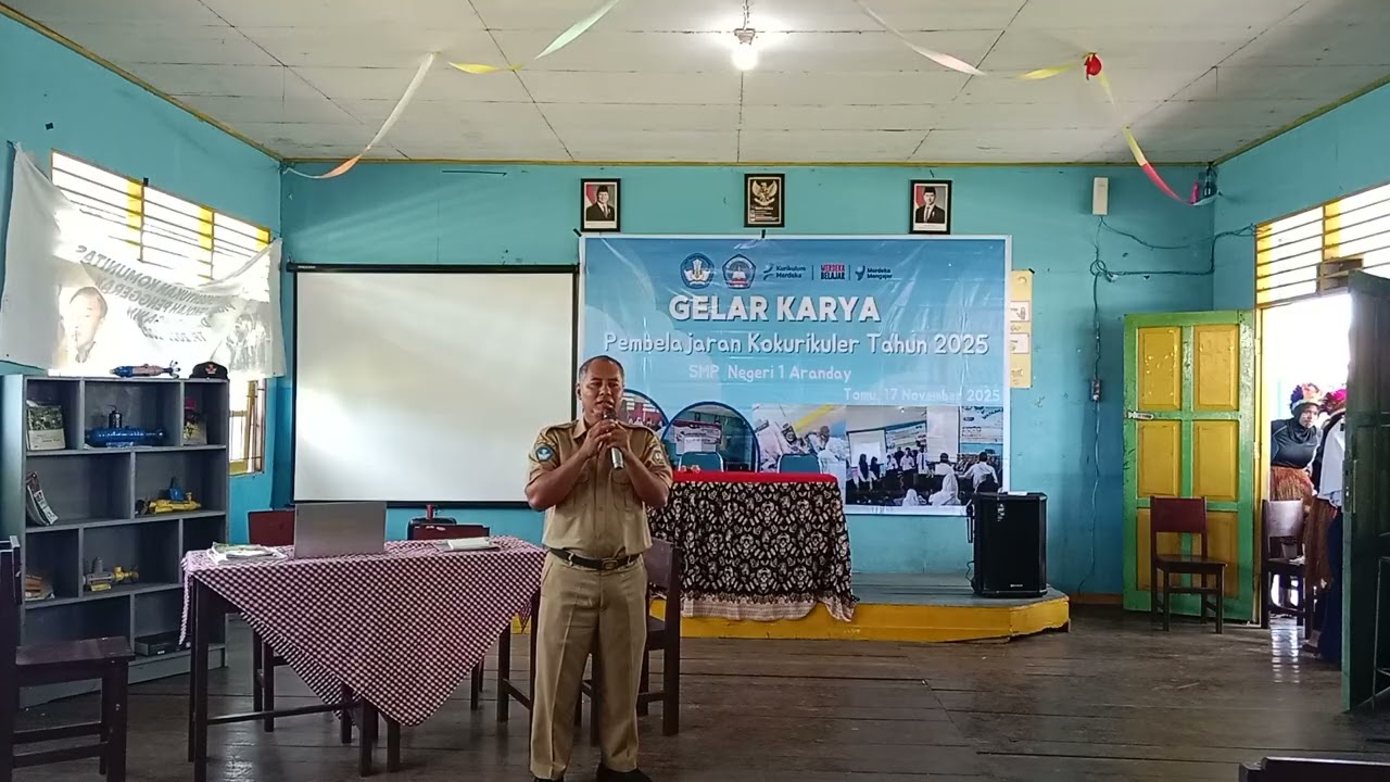 Gelar karya SMP NEGERI 1 TOMU