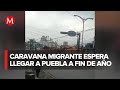 Caravana migrante descansa en Acultzingo, Veracruz, rumbo a Puebla