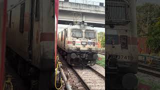 Wap7 itarsi shunting in kota station #trending #viral #shortsviral #shorts #wag9 #swm #sawaimadhop