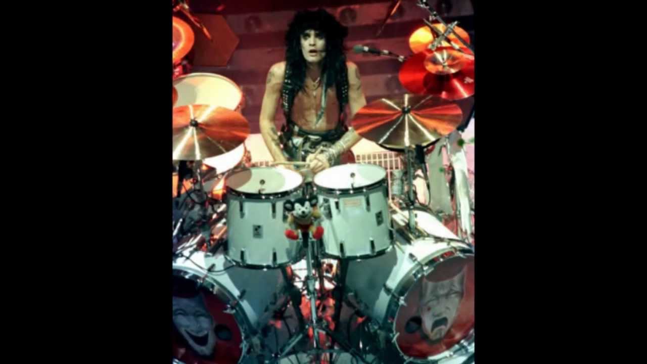 Tommy Lee's drum piece '85 - YouTube