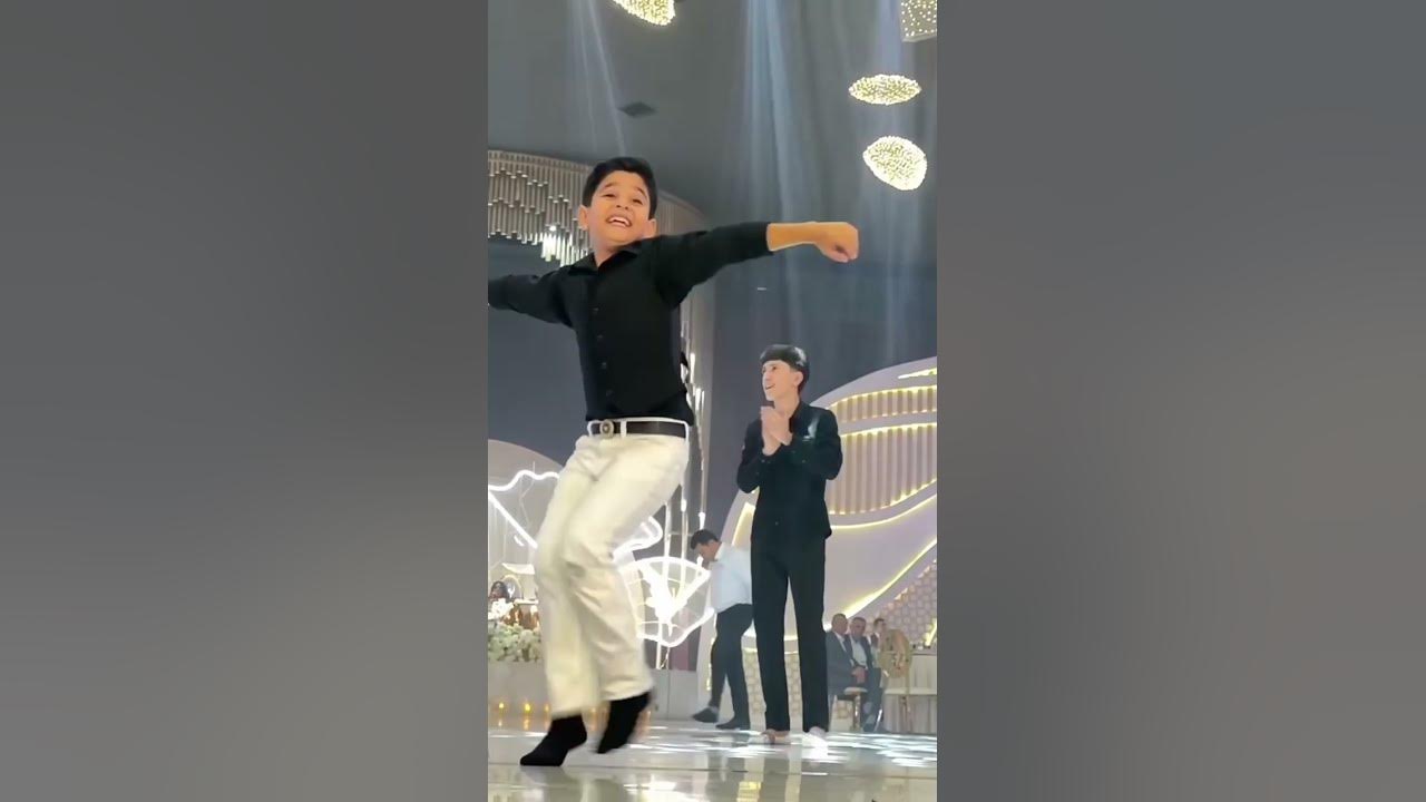 Amazing turkish dance vedio#shortvedio#youtube#amazing #danceonline#shortviral#ytshort#turkey#shorts