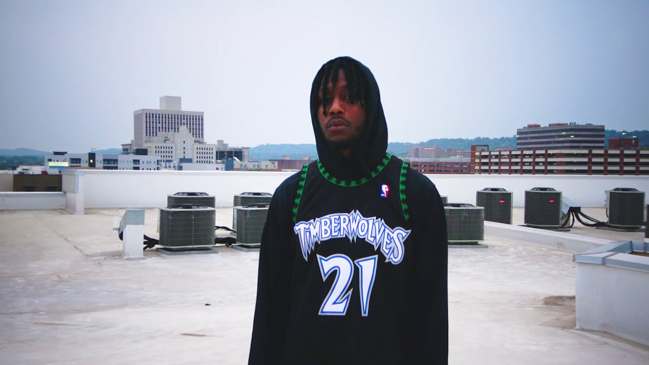 Watch NINE5 & KOBIE BAKE$ - BOXED IN (Official Video) (dir. by jasen) on YouTube Watch NINE5 & KOBIE BAKE$ - BOXED IN (Official Video) (dir. by jasen) on YouTube