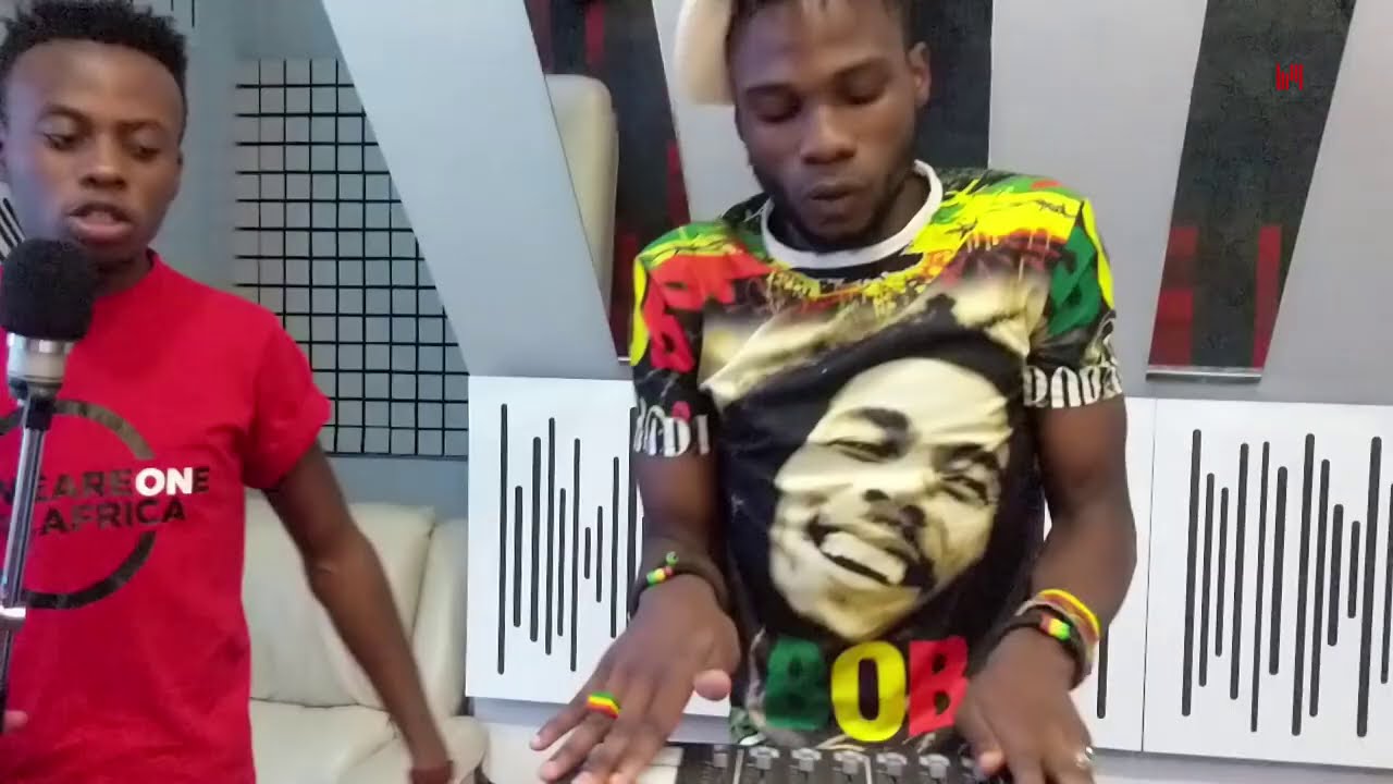 Juggling with the REGGAE BOYZ pale NRG radio with MC Fullstop na DJ