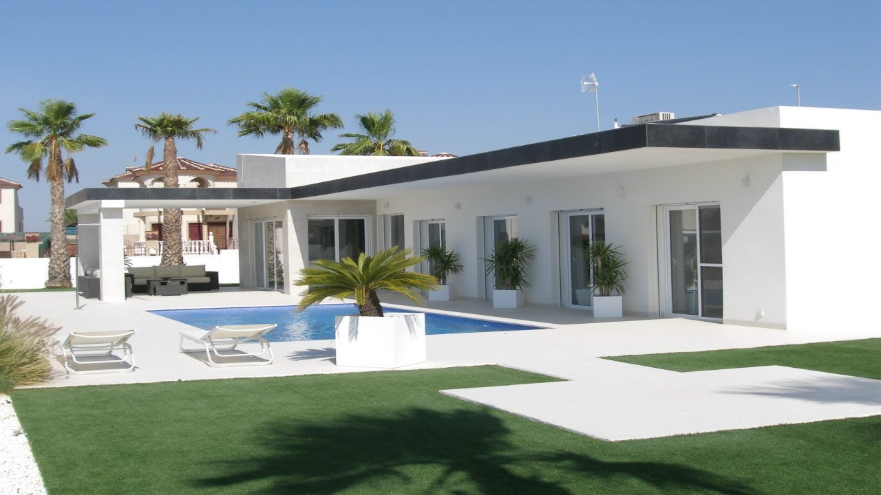 3 BEDROOM VILLA WITH A 700M2 PLOT & PRIVATE POOL € 539,995 AT 5 MINUTES ...