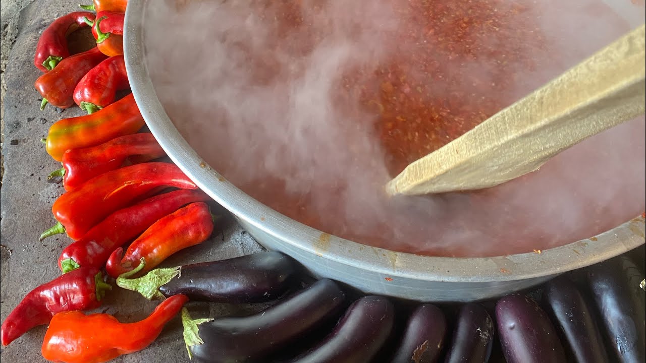 Niğde Divarlı Kasabası, Kışlık hazırlıklar sos, menemen, salça yapımı, çilek ve incir reçeli yaptık