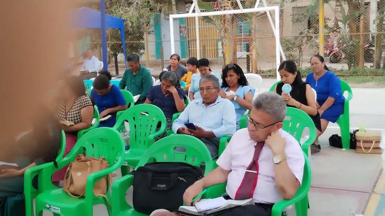 Tema : el que detiene el castigo a su hijo lo aborrece.. 