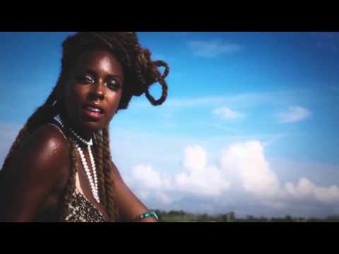 Elle Pierre - Transition Elle Pierre - Transition