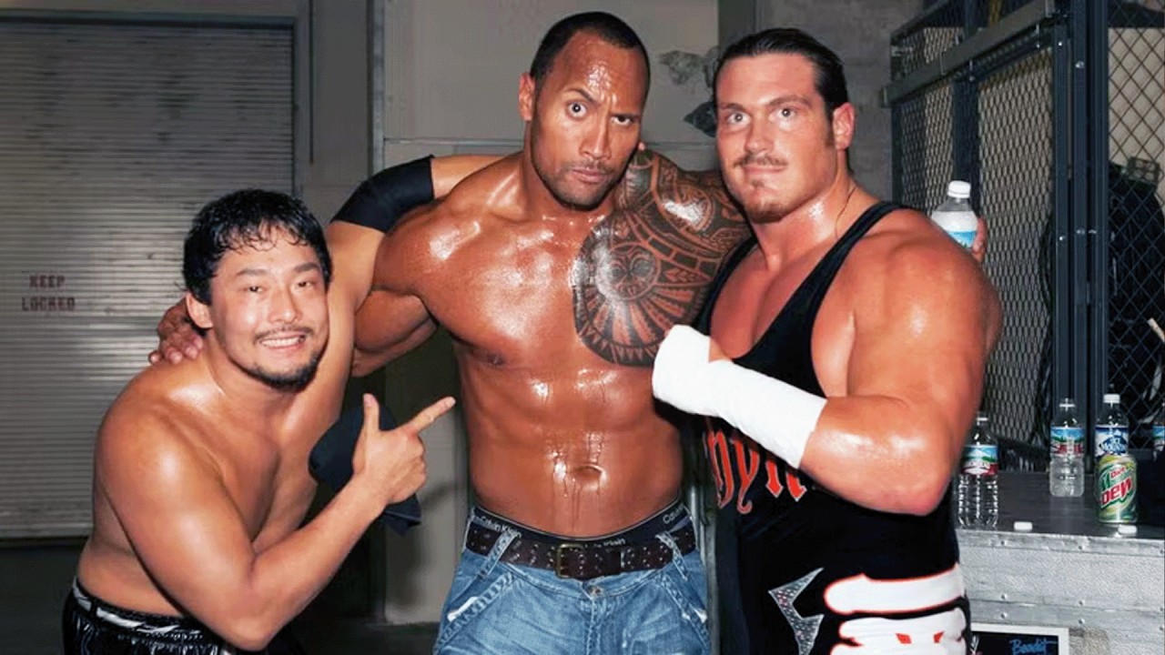 20 Minutes of Funny WWE Stories