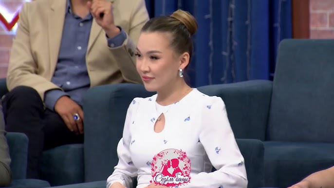 Трусикисіз нейлон колготкидегі секс