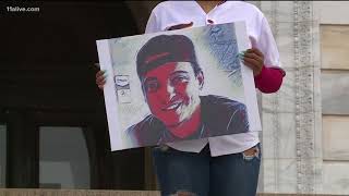 Mom's story about son who died after rationing insulin brings attention to high insulin prices