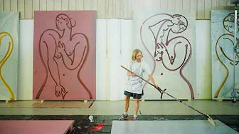 Artist Grace Weaver: "I'm drawing in painting."