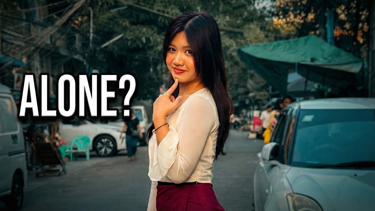 Одинокая девушка Янгона