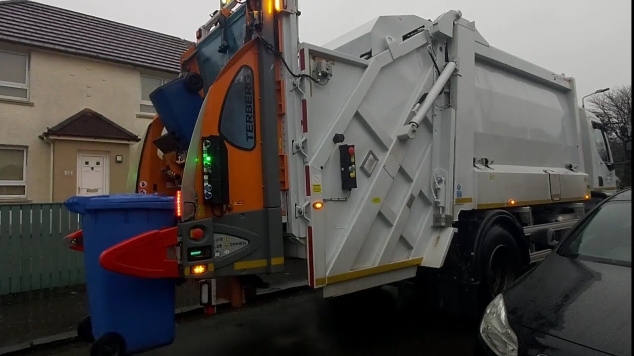 FHE Powertrak bin lorry collecting recycling, CWC