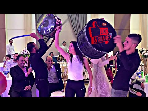 من أجمل لحفلات وبدل لطبل ثلاثة شوفو شو صار مع ام الجود مشاهدة ممتعةfamousgirl LebaneseDabke