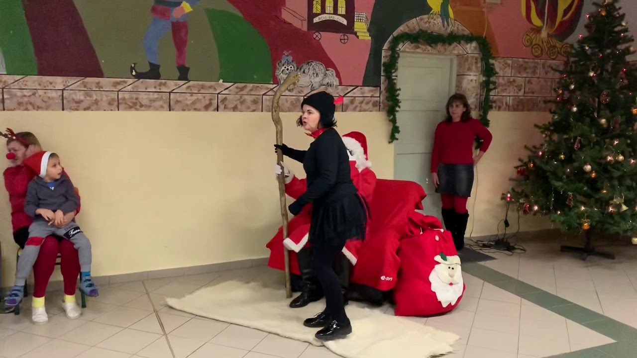 Mikulás-ünnepség a Móra Ferenc általános iskolában