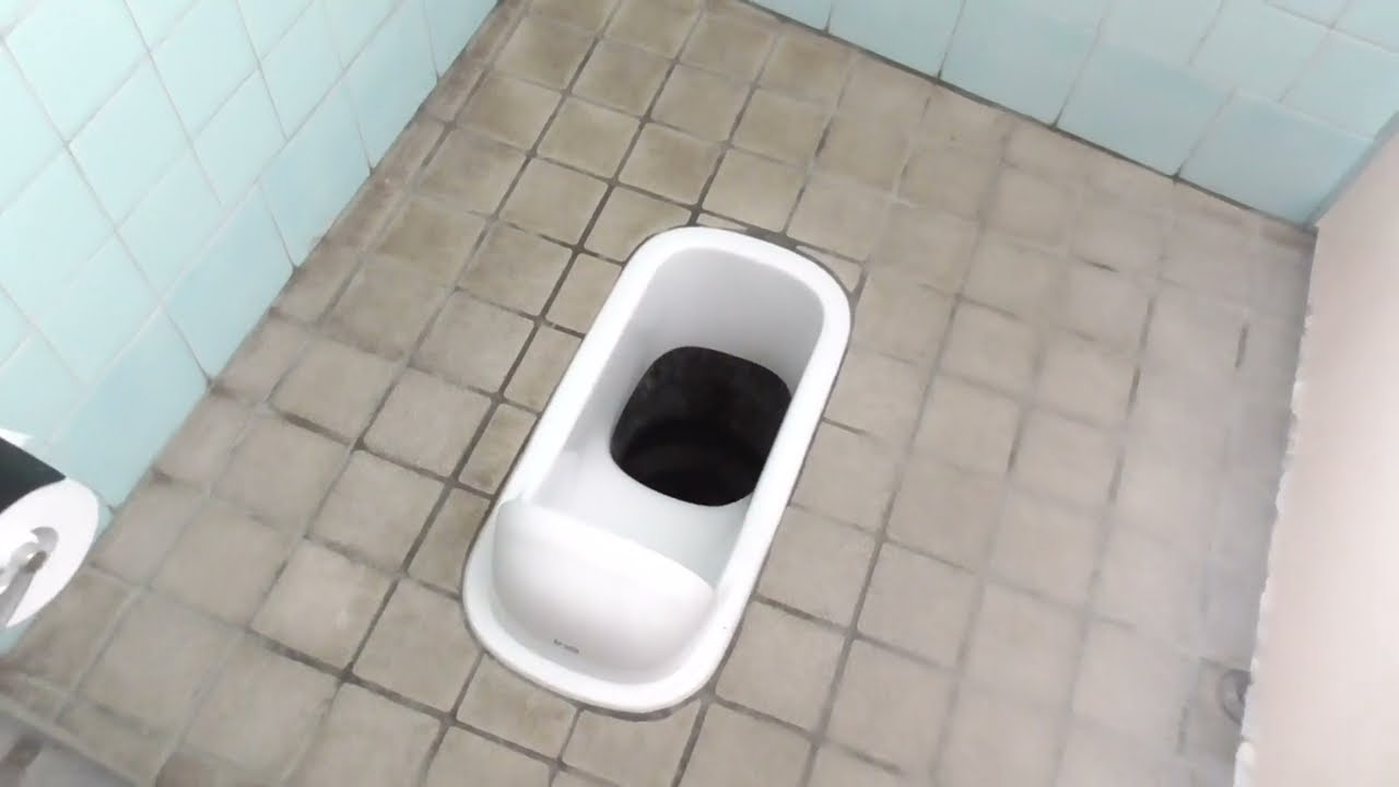 野外トイレ　男子トイレ Amazon.co.jp: 男性用トイレ小便器 男性用水なし小便器（蓋付き） 仮説