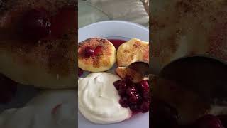 ВКУСНЕЙШИЕ СЫРНИКИ С ВИШНЕВЫМ КОНФИТЮРОМ / cheesecakes with cherry jam