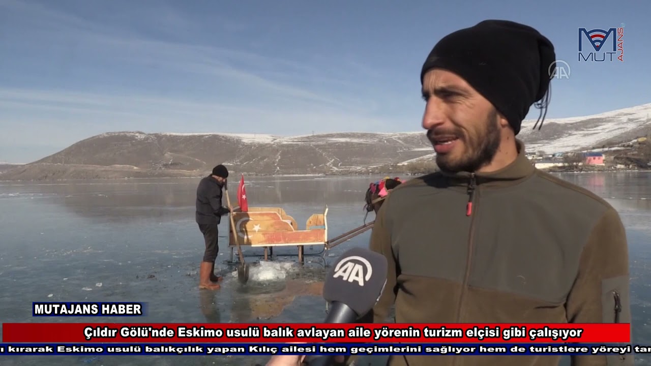 Çıldır Gölü'nde Eskimo usulü balık avlayan aile yörenin turizm elçisi gibi çalışıyor