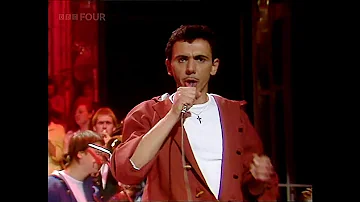 Dexys Midnight Runners  - Show Me  - TOTP  - 1981 [Remastered]