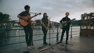 THE APARTMENTS - Mr Somewhere ('FD' acoustic session)