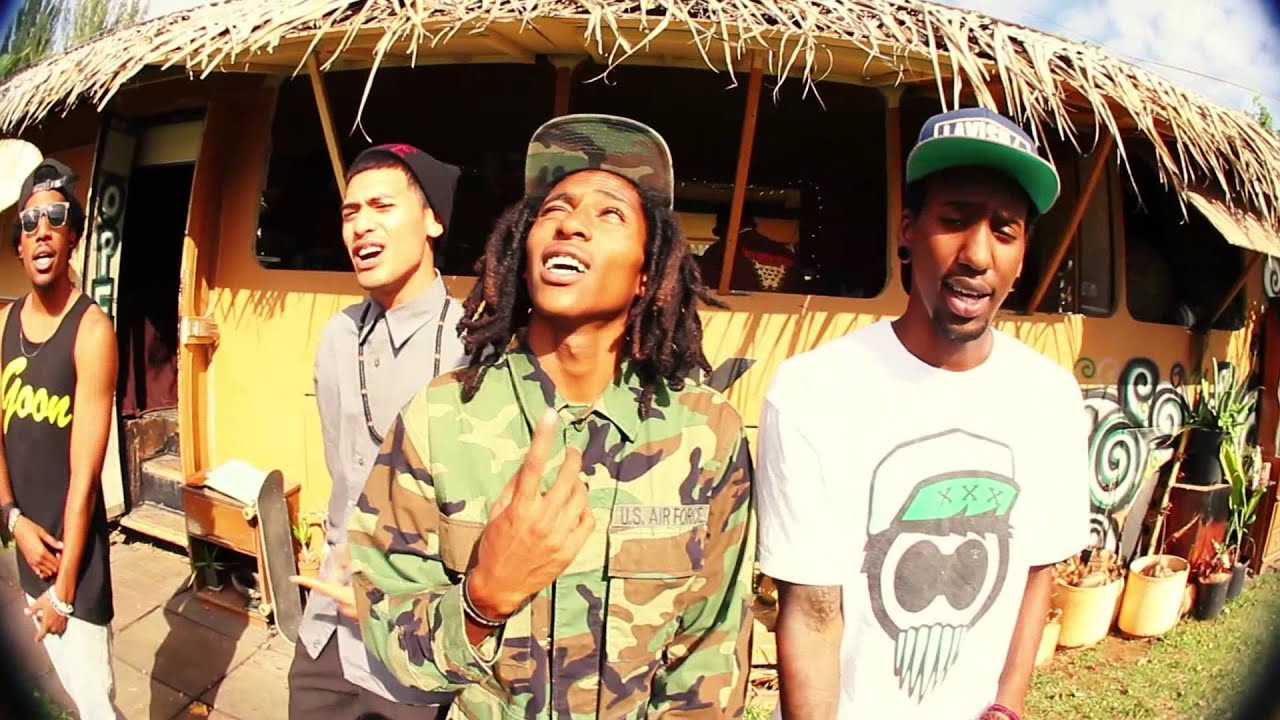 The Late Ones - Own Up (Official Music Video) The Late Ones - Own Up (Official Music Video)