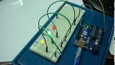 ARDUINO UNO: Montaje de tres leds en Paralelo