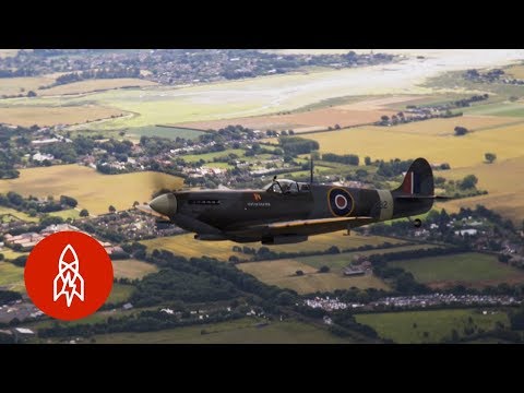 Video: ¿Puedes volar en un Spitfire en el Reino Unido?