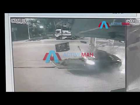 Βίντεο ΣΟΚ! ΙΧ με μεθυσμένο οδηγό «εισβάλει» σε βενζινάδικο στη Θεσσαλονίκη