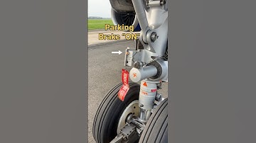 Tow bar disconnecting after pushback #towpin #towbar #aviation