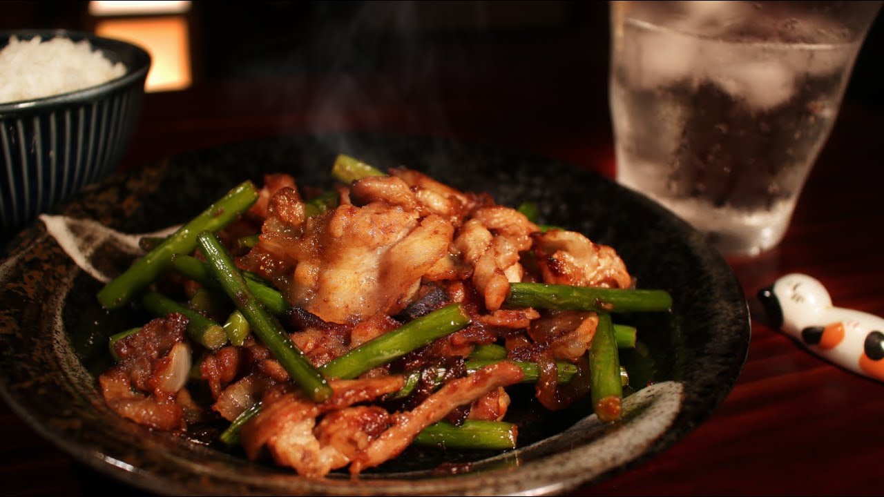 豚バラとニンニクの芽の味噌炒め｜熱帯夜に作る、スタミナ飯｜Miso-Glazed Pork Belly & Garlic Scapes at Midnight